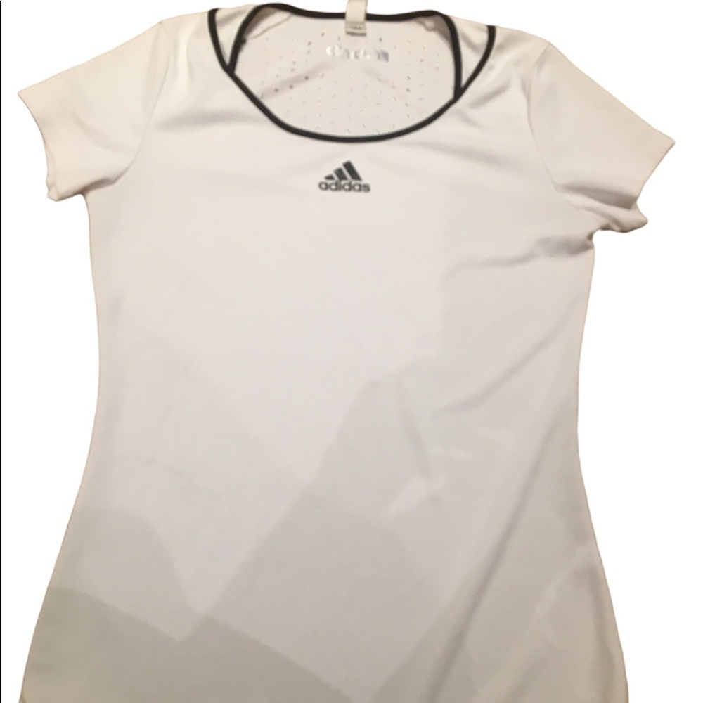 Adidas t-shirt like new​​​​​​